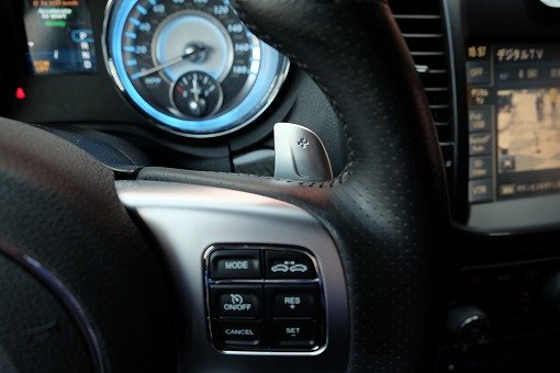 クライスラー 300C SRT-8