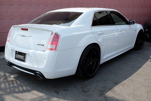 クライスラー 300C SRT-8