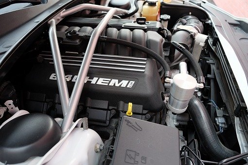 クライスラー 300C SRT-8