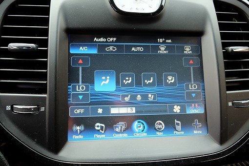 クライスラー 300C SRT-8