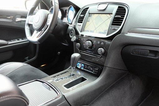 クライスラー 300C SRT-8