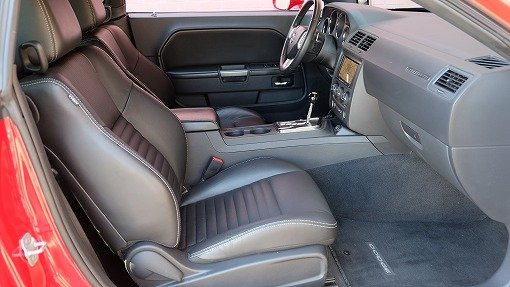 ダッジ チャレンジャー R/T Plus