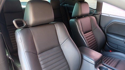 ダッジ チャレンジャー R/T Plus
