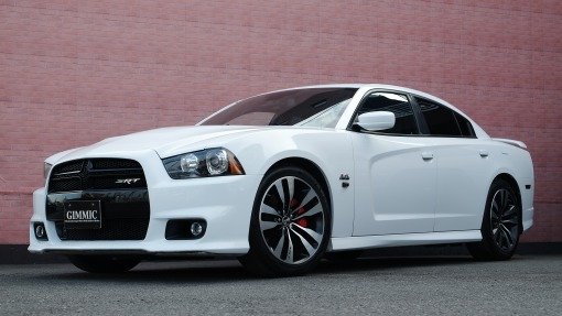 ダッジ チャージャー SRT-8