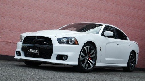 ダッジ チャージャー SRT-8