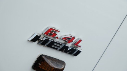 ダッジ チャージャー SRT-8