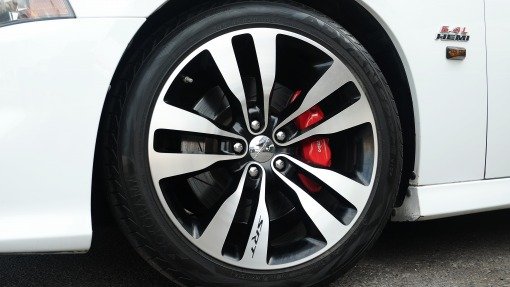 ダッジ チャージャー SRT-8