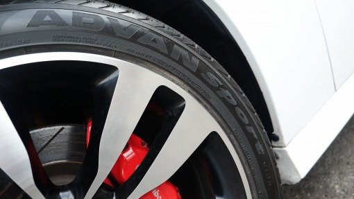 ダッジ チャージャー SRT-8