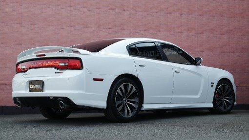 ダッジ チャージャー SRT-8