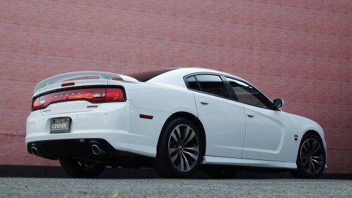 ダッジ チャージャー SRT-8