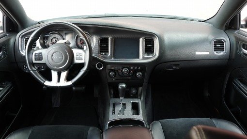 ダッジ チャージャー SRT-8