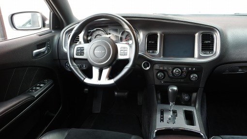 ダッジ チャージャー SRT-8