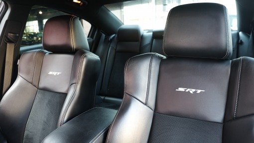 ダッジ チャージャー SRT-8