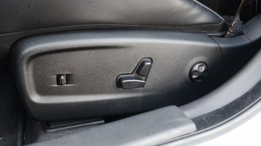 ダッジ チャージャー SRT-8