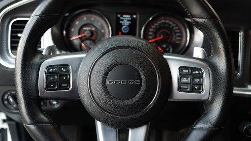 ダッジ チャージャー SRT-8