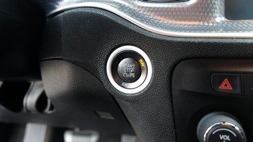 ダッジ チャージャー SRT-8