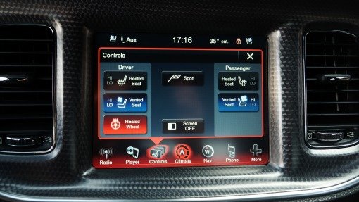 ダッジ チャージャー SRT-8