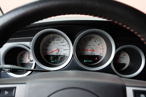 ダッジ チャージャー SRT8