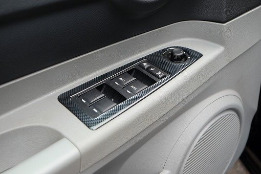 ダッジ チャージャー SRT8