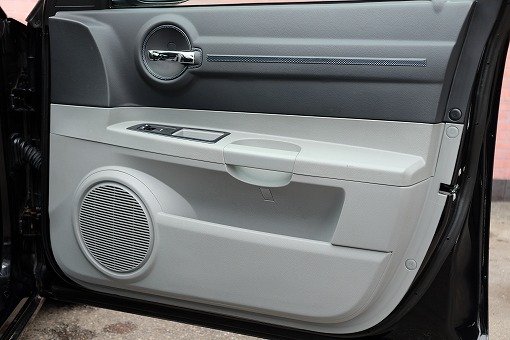 ダッジ チャージャー SRT8