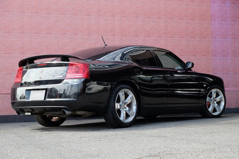 ダッジ チャージャー SRT8（2）