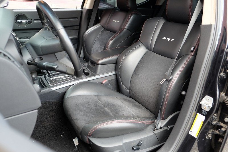 ダッジ チャージャー SRT8（6）