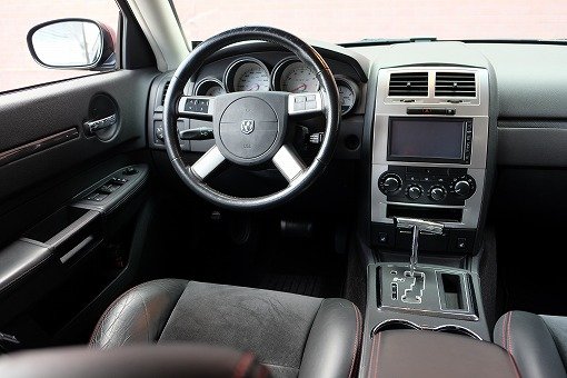 ダッジ チャージャー SRT8