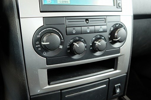 ダッジ チャージャー SRT8