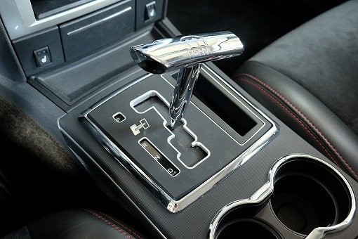 ダッジ チャージャー SRT8