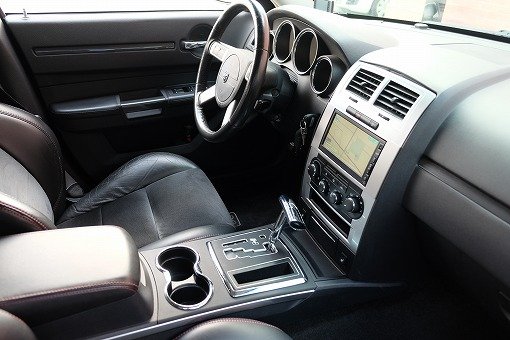 ダッジ チャージャー SRT8
