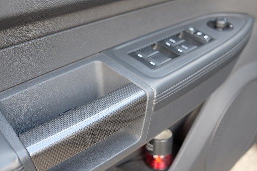 ダッジ チャージャー SRT8