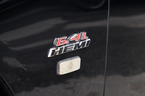 ダッジ チャージャー SRT8
