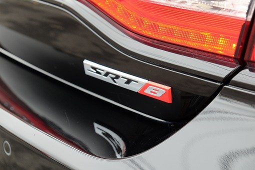ダッジ チャージャー SRT8