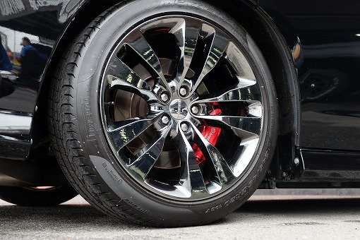 ダッジ チャージャー SRT8
