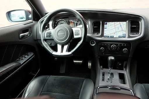 ダッジ チャージャー SRT8