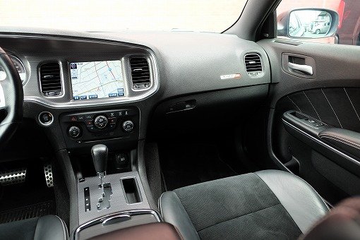 ダッジ チャージャー SRT8