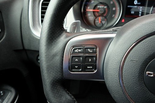 ダッジ チャージャー SRT8