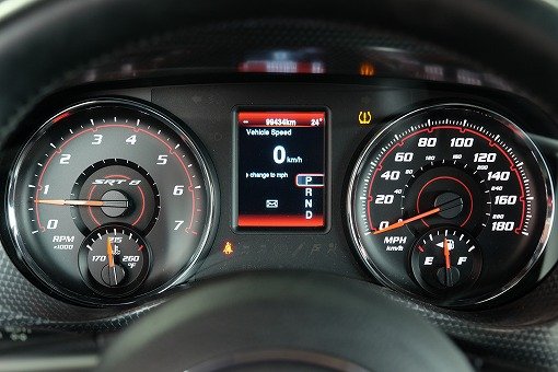 ダッジ チャージャー SRT8