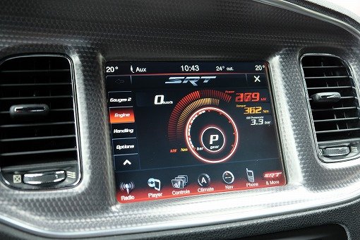ダッジ チャージャー SRT8