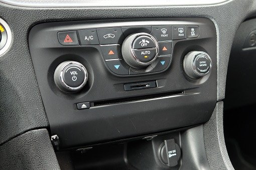 ダッジ チャージャー SRT8