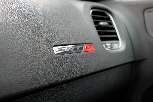 ダッジ チャージャー SRT8