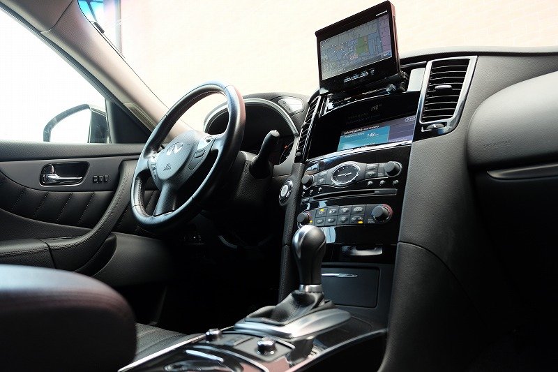 インフィニティ FX35 AWD（7）