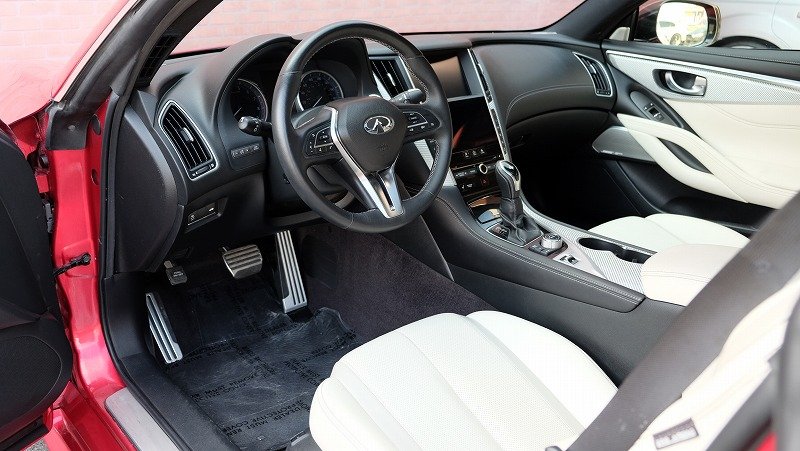 インフィニティ Q60（5）