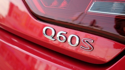 インフィニティ Q60