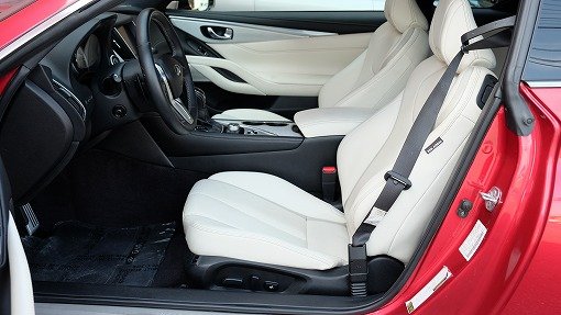 インフィニティ Q60