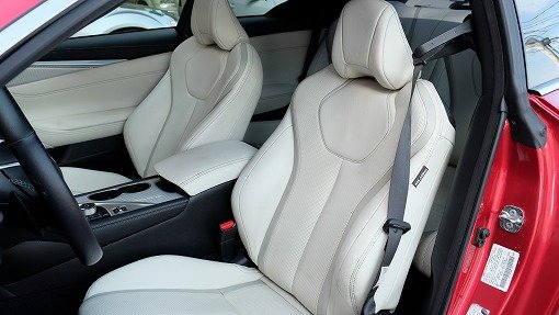 インフィニティ Q60