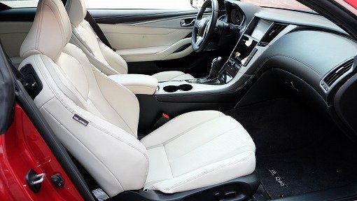 インフィニティ Q60