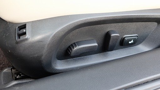 インフィニティ Q60