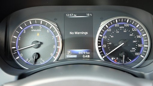 インフィニティ Q60