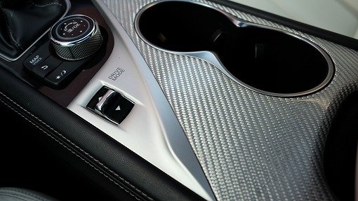 インフィニティ Q60